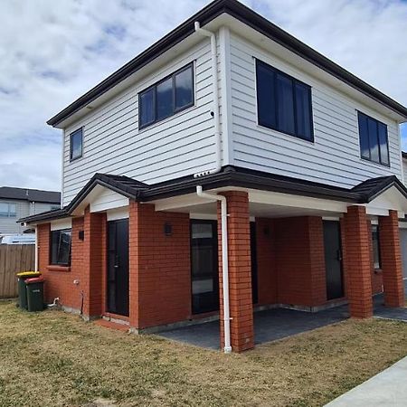 Kudos Business Suites & Airport Motel Auckland Exterior photo