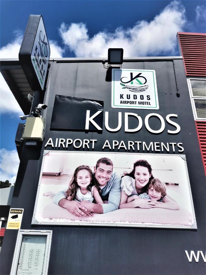 Kudos Business Suites & Airport Motel Auckland Exterior photo