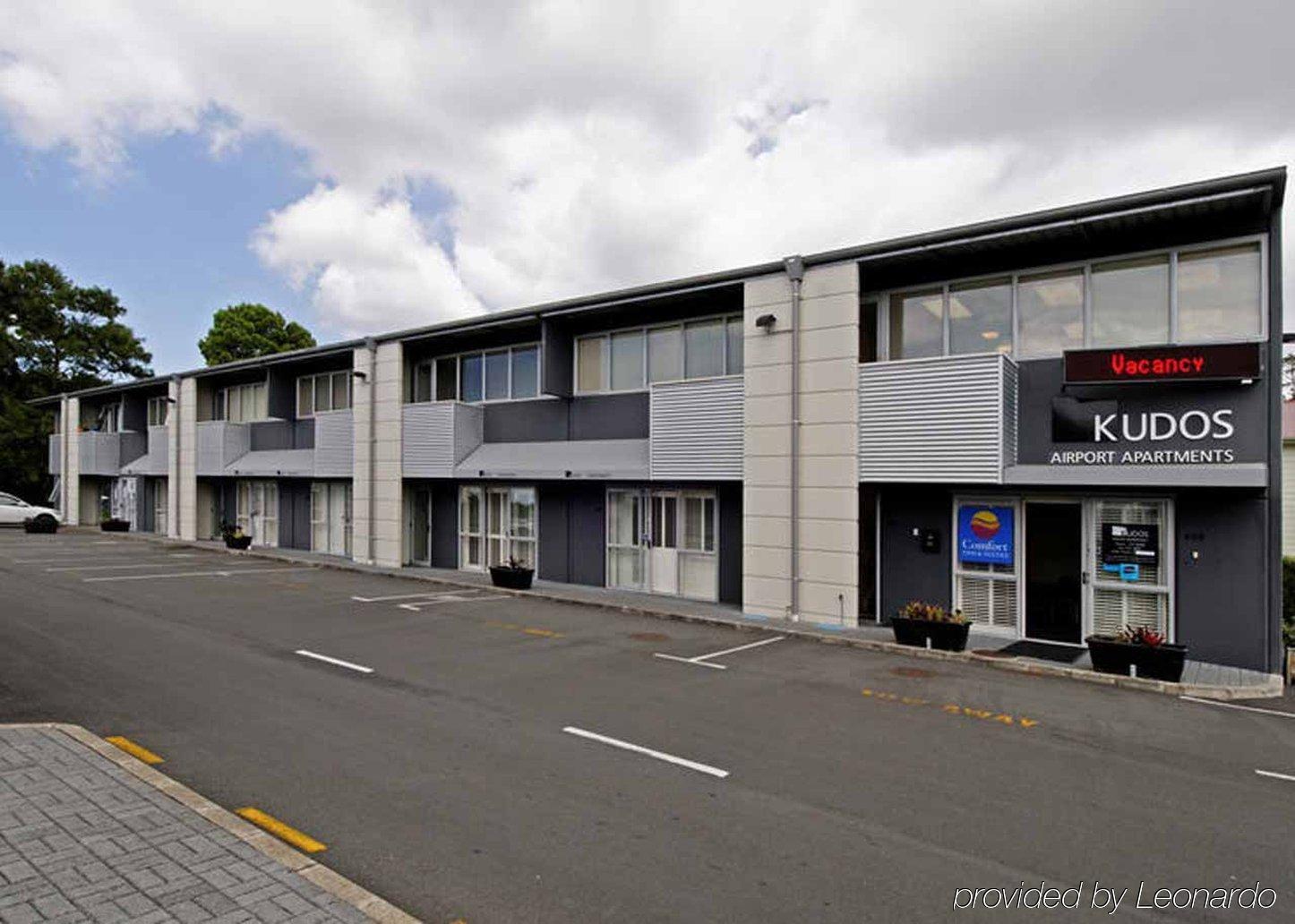 Kudos Business Suites & Airport Motel Auckland Exterior photo