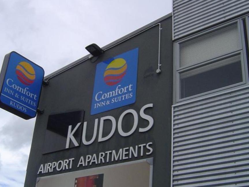 Kudos Business Suites & Airport Motel Auckland Exterior photo